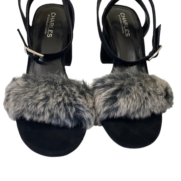 NWOB Charles by Charles David “Kandy” Faux Fur Block Heel Strap Sandal Size 7.5 - Picture 6 of 10